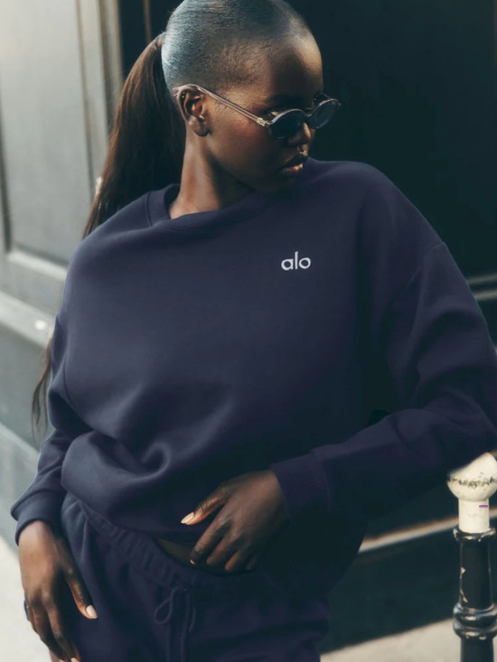 ALO Yoga Tops - ALO Yoga accolade crewneck pull over